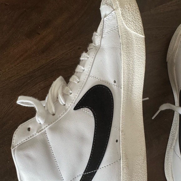 Nike Women’s Blazer Mid 77 - Picture 5 of 8